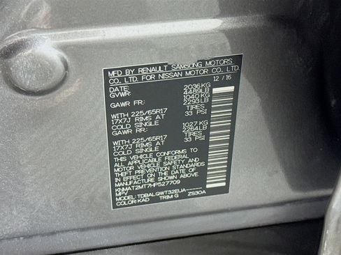 Used 2017 Nissan Rogue SV FWD image 39