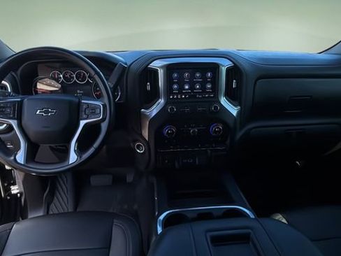 Used 2021 Chevrolet Silverado 1500 LT Trail Boss w/ Convenience Package II image 16