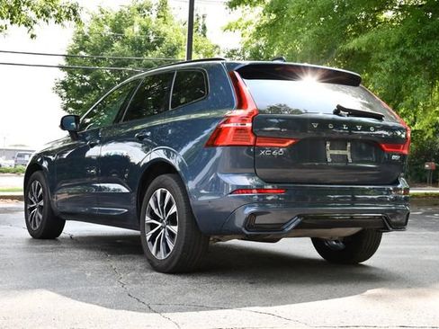 Used 2023 Volvo XC60 B5 Plus AWD/4WD image 5