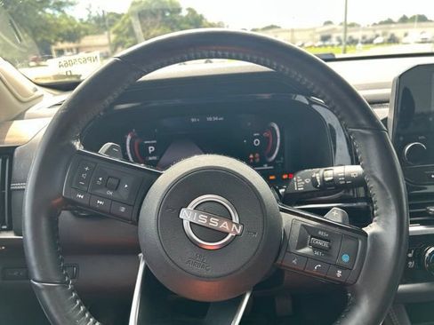 Used 2023 Nissan Pathfinder Platinum w/ Cargo Package AWD/4WD image 24