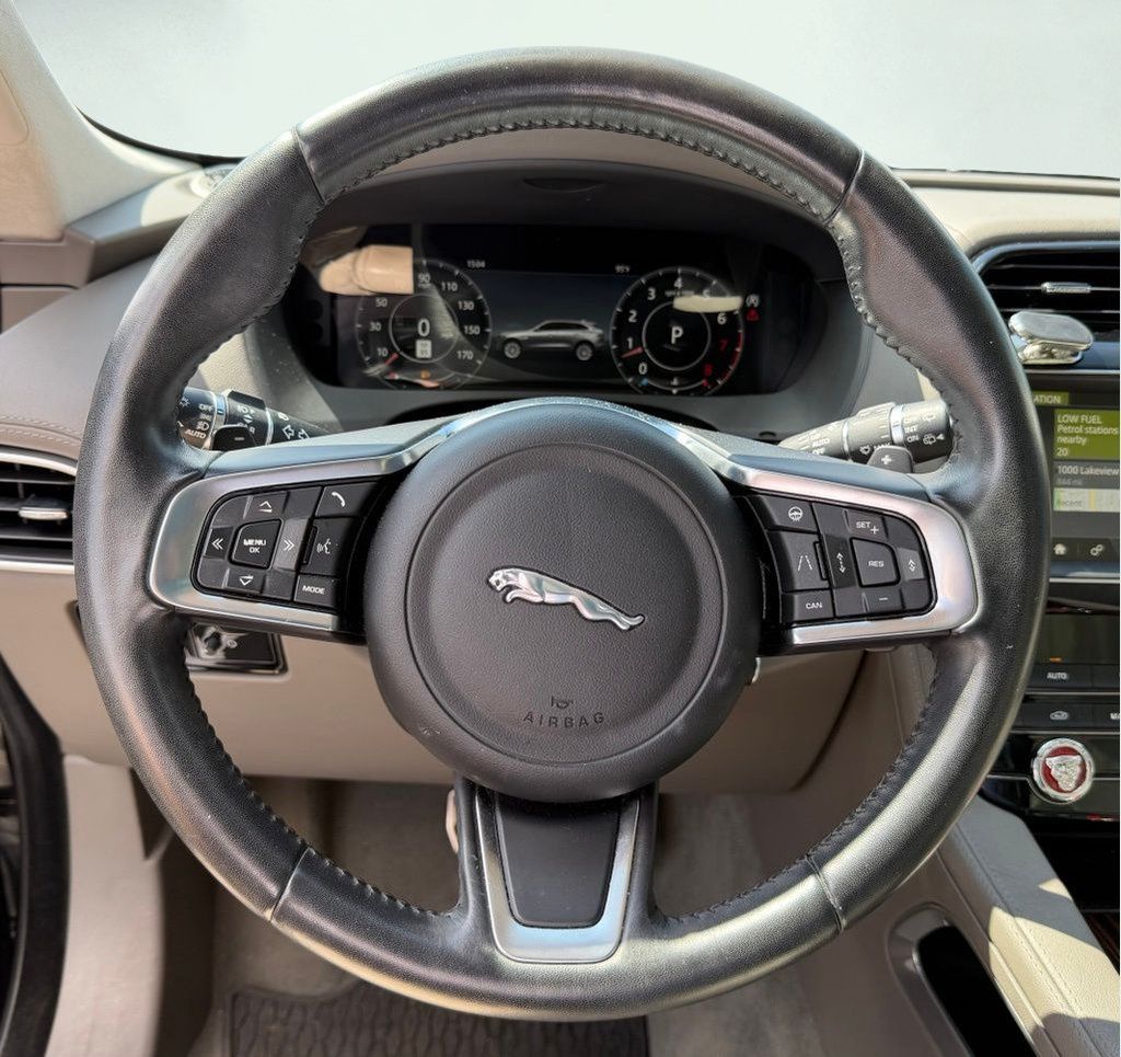 Used 2019 Jaguar F-PACE Portfolio AWD/4WD image 37