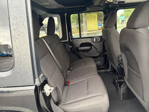 Certified 2023 Jeep Wrangler Unlimited Sport AWD/4WD image 18