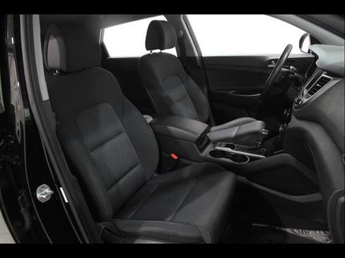 Used 2018 Hyundai Tucson Sport image 17