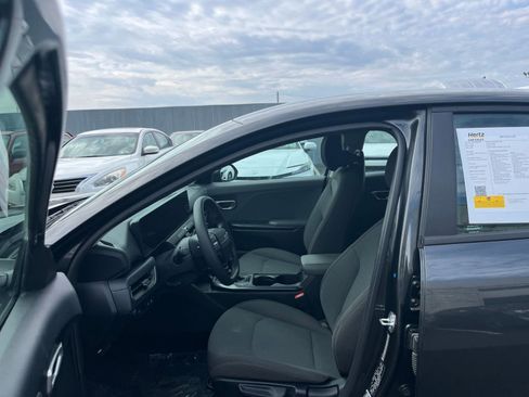 Used 2025 Kia K4 LXS image 27