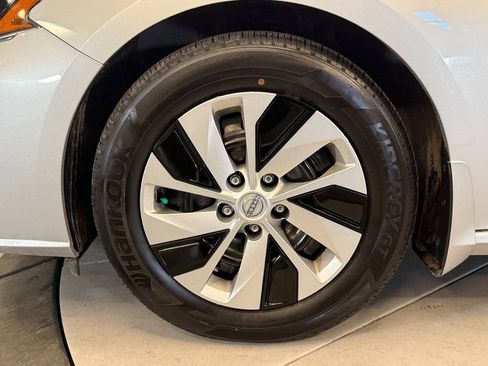 Used 2024 Nissan Altima 2.5 S image 25