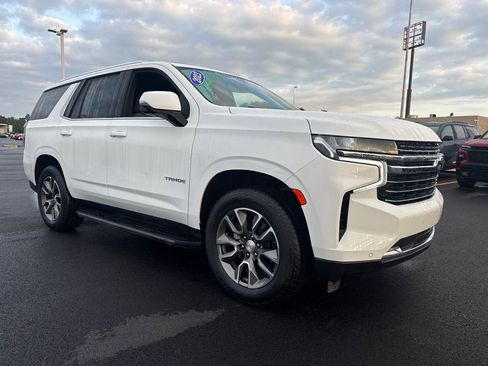 Used 2023 Chevrolet Tahoe LT w/ Luxury Package RWD image 9