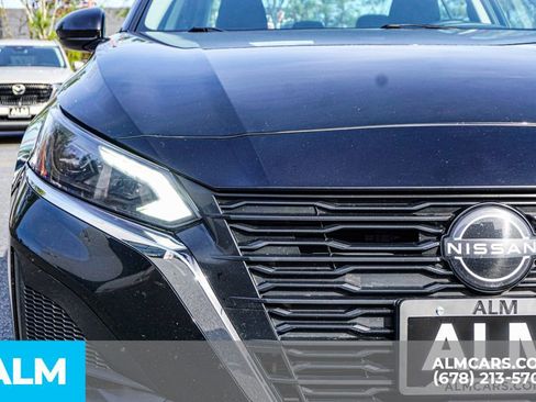 Used 2023 Nissan Altima 2.5 SV image 12