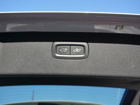 Used 2016 Volvo XC90 T5 Momentum AWD/4WD image 16