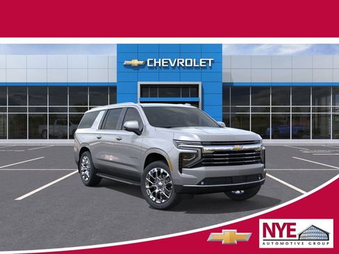 New 2026 Chevrolet Suburban LT w/ Comfort Package AWD/4WD image 1