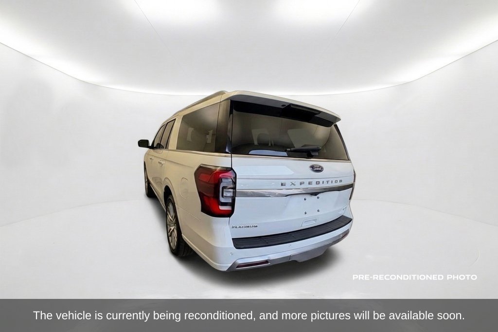 Used 2023 Ford Expedition Max Platinum AWD/4WD image 3