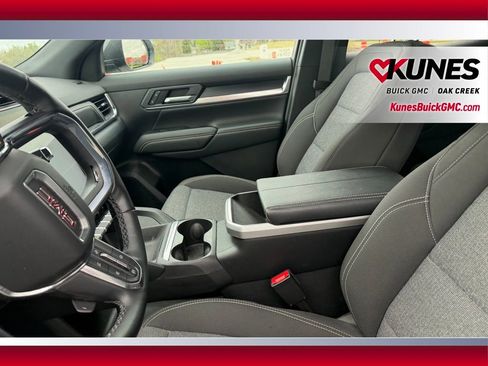 Used 2025 GMC Terrain Elevation w/ Technology Package II AWD/4WD image 6
