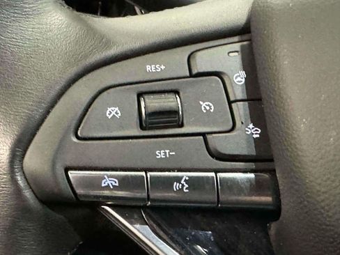 Certified 2025 Cadillac XT6 Premium Luxury image 24