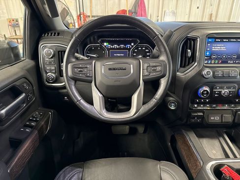 Certified 2021 GMC Sierra 2500 Denali w/ Denali Ultimate Package AWD/4WD image 17