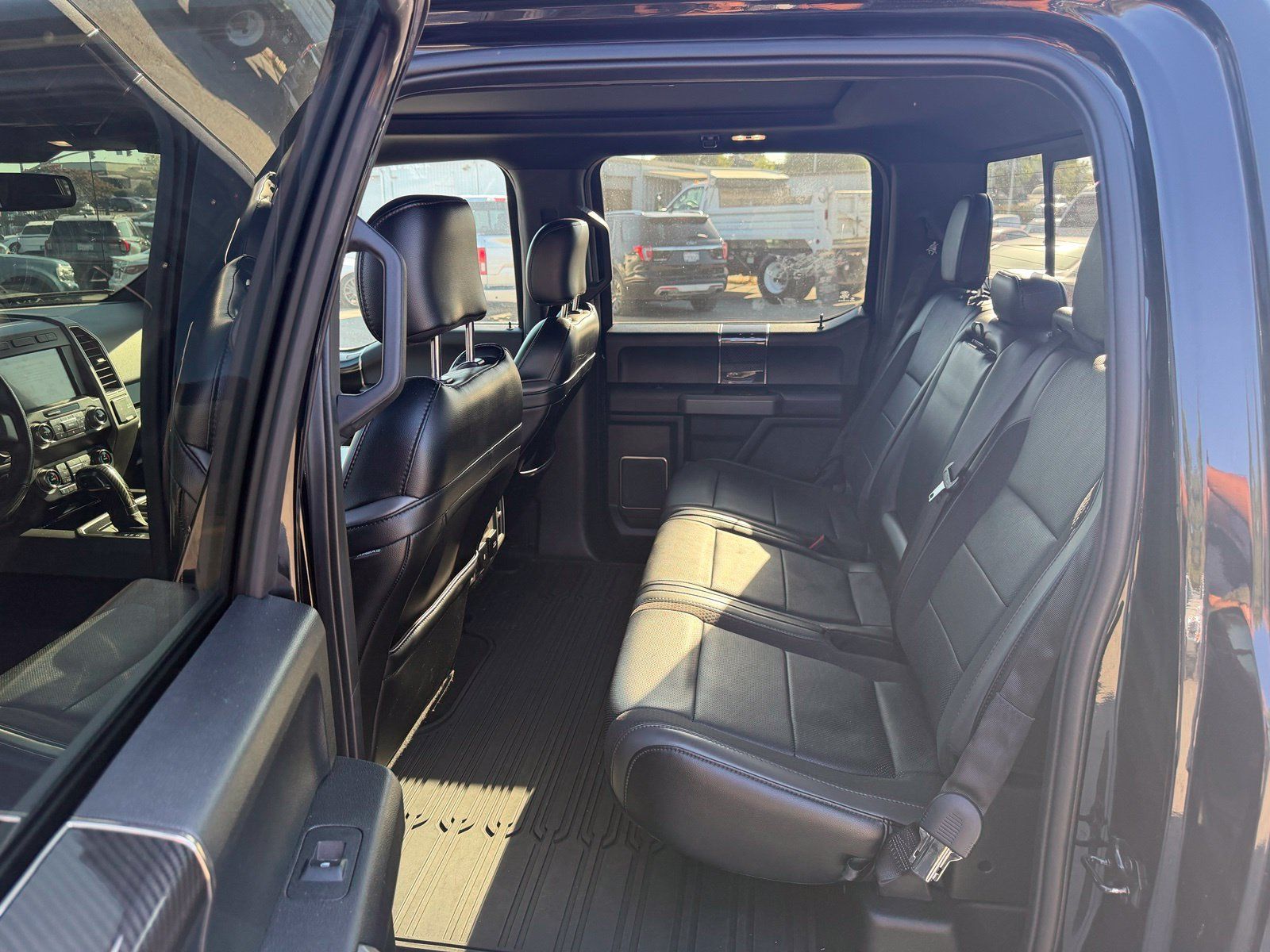 Used 2019 Ford F150 Raptor w/ Equipment Group 802A Luxury AWD/4WD image 12