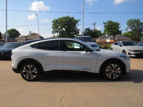 Used 2023 Ford Mustang Mach-E Premium image 5