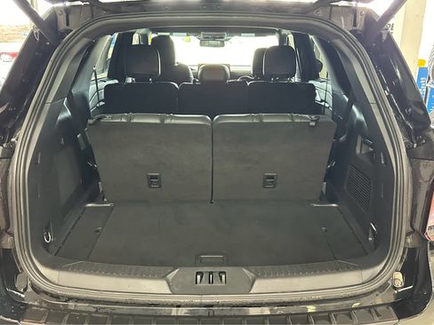 Used 2025 Ford Explorer ST-Line w/ Premium Package AWD/4WD image 8