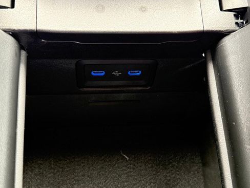 New 2025 Mercedes-Benz C 43 AMG 4MATIC image 36