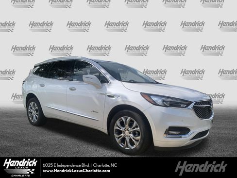 Used 2021 Buick Enclave Avenir w/ Avenir Technology Package FWD image 1