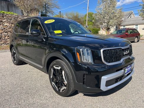 Certified 2024 Kia Telluride EX w/ EX Captain's Chair Package AWD/4WD image 8