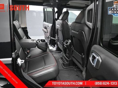 Used 2026 Jeep Wrangler Unlimited Rubicon AWD/4WD image 27