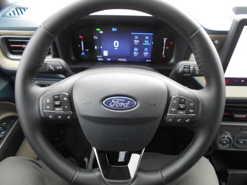 New 2026 Ford Maverick Lariat w/ 4K Tow Package image 10