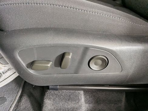 Certified 2025 GMC Acadia Elevation image 18