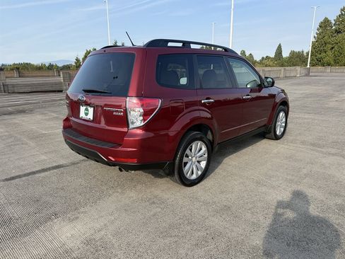 Used 2011 Subaru Forester 2.5X Premium AWD/4WD image 3