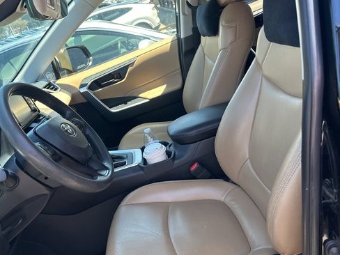 Used 2020 Toyota RAV4 LE w/ All Weather Liner Package AWD/4WD image 9