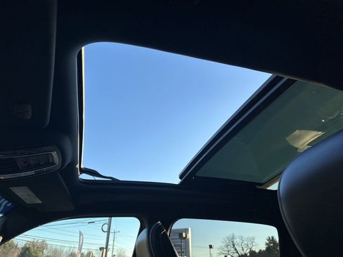 Used 2022 RAM 1500 Laramie image 31