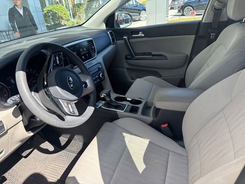 Used 2020 Kia Sportage LX image 5