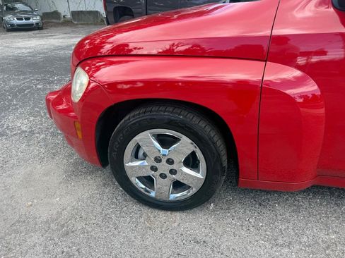 Used 2011 Chevrolet HHR LT FWD image 3