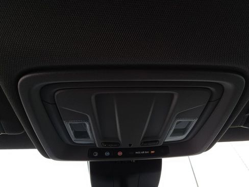 Used 2023 GMC Sierra 1500 Elevation image 25