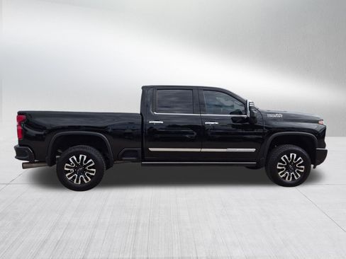 Used 2024 Chevrolet Silverado 3500 High Country w/ High Country Premium Package AWD/4WD image 7