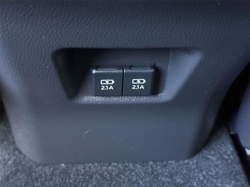 Used 2021 Toyota RAV4 Limited image 15