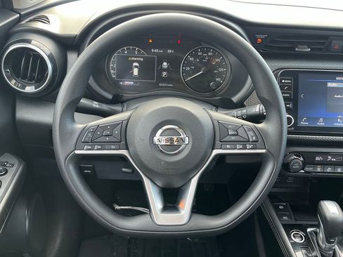 Used 2021 Nissan Kicks SV image 19