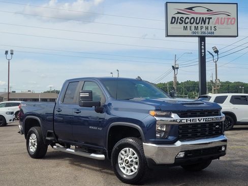 Used 2022 Chevrolet Silverado 2500 LT w/ Convenience Package AWD/4WD image 2