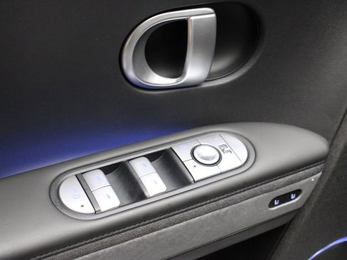 Used 2023 Hyundai Ioniq 5 Limited image 45