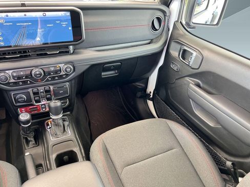 Used 2025 Jeep Wrangler Unlimited Rubicon w/ Safety Group image 29