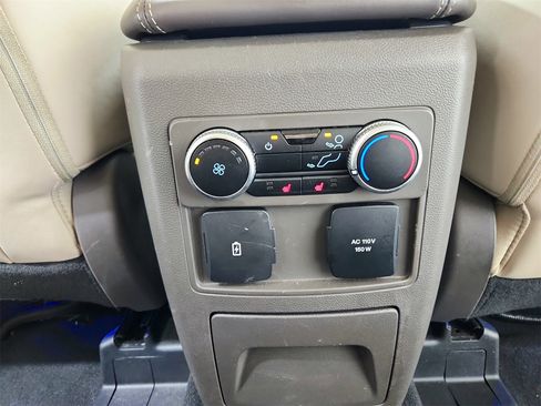 Used 2023 Ford Explorer Platinum w/ Technology Package image 39