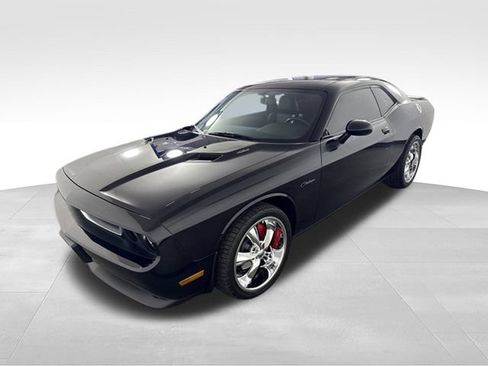 Used 2013 Dodge Challenger R/T RWD image 3