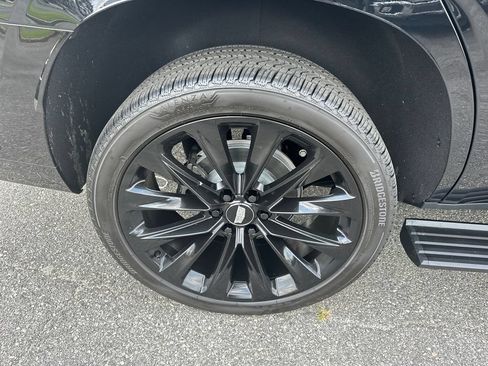 Certified 2026 Cadillac Escalade Platinum Sport w/ LPO, ONYX Package AWD/4WD image 17