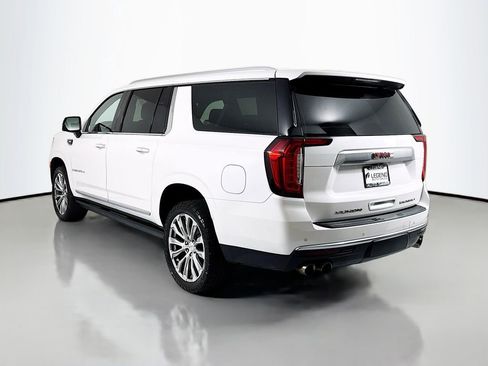 Used 2021 GMC Yukon XL Denali w/ Denali Premium Package AWD/4WD image 6