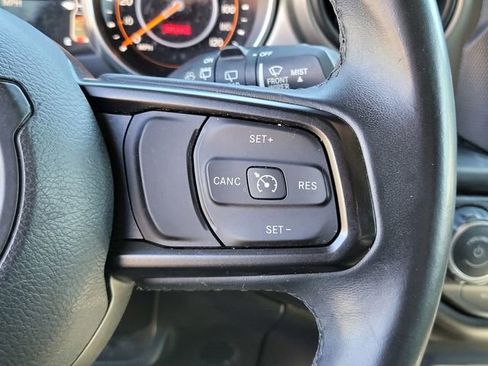 Used 2018 Jeep Wrangler Unlimited Sport S image 22