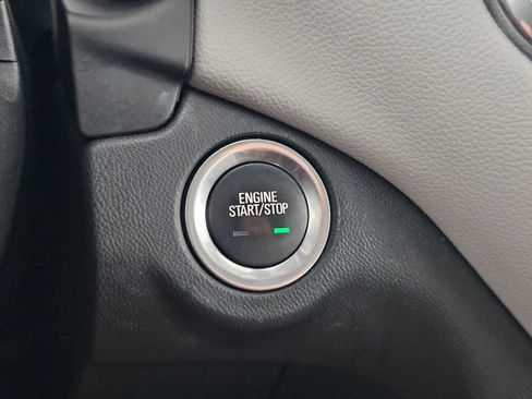 Used 2023 Chevrolet Equinox LS w/ LS Convenience Package FWD image 30