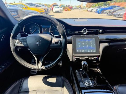Used 2017 Maserati Quattroporte S GranSport RWD image 20