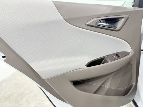 Used 2018 Chevrolet Malibu LT image 23