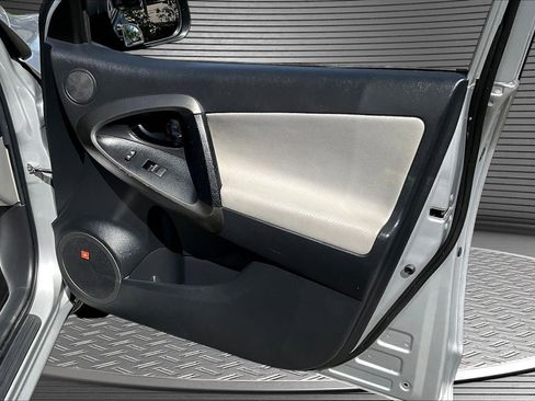 Used 2011 Toyota RAV4 Limited w/ Limited Extra Value Pkg image 27