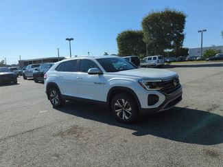 New 2026 Volkswagen Atlas Cross Sport SE video 2
