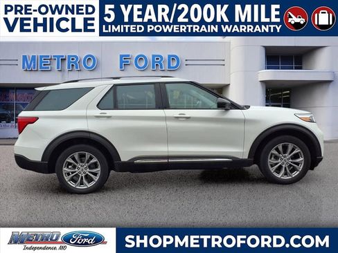 Used 2022 Ford Explorer XLT w/ Equipment Group 202A image 2