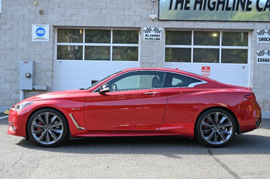 Used 2019 INFINITI Q60 Red Sport 400 w/ Cargo Package AWD/4WD image 8